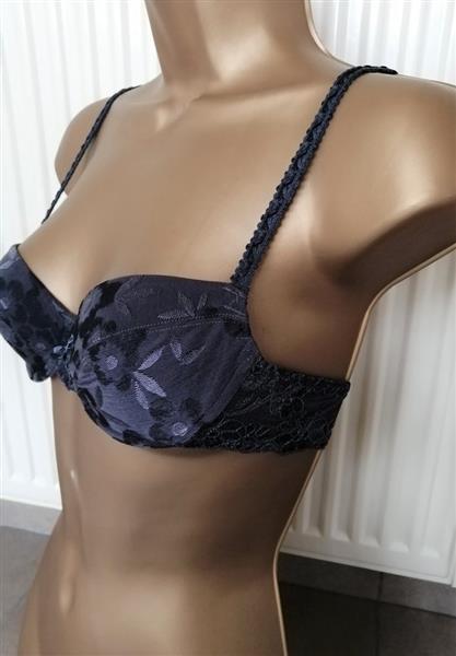 Grote foto chique rookgrijze bh sweet flower van triumph 70a kleding dames ondergoed en lingerie merkkleding