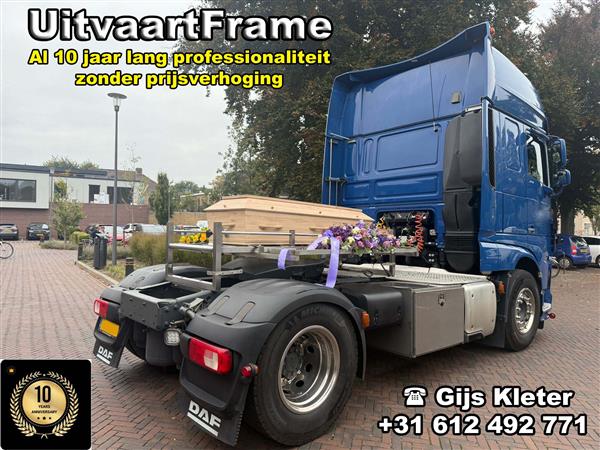 Grote foto uitvaart met een truck haakarm in belgi auto diversen overige accessoires