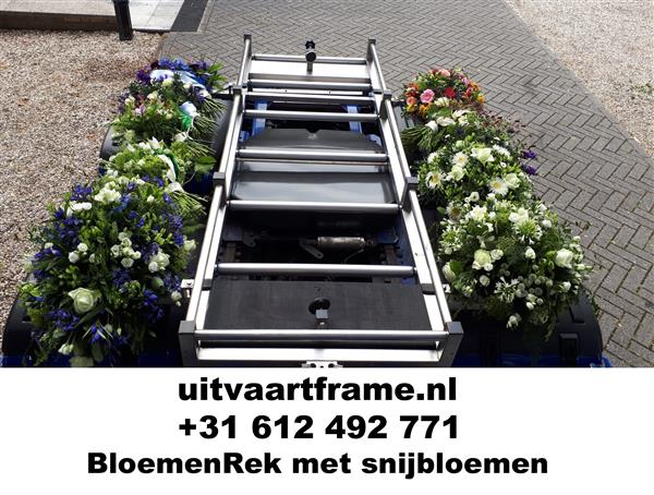 Grote foto uitvaart met een truck haakarm in belgi auto diversen overige accessoires