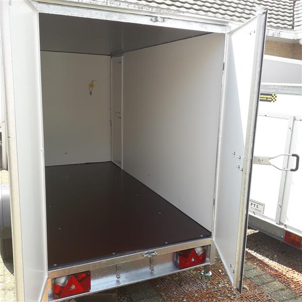 Grote foto gesloten aanhangwagen roca 750 kg auto diversen aanhangers