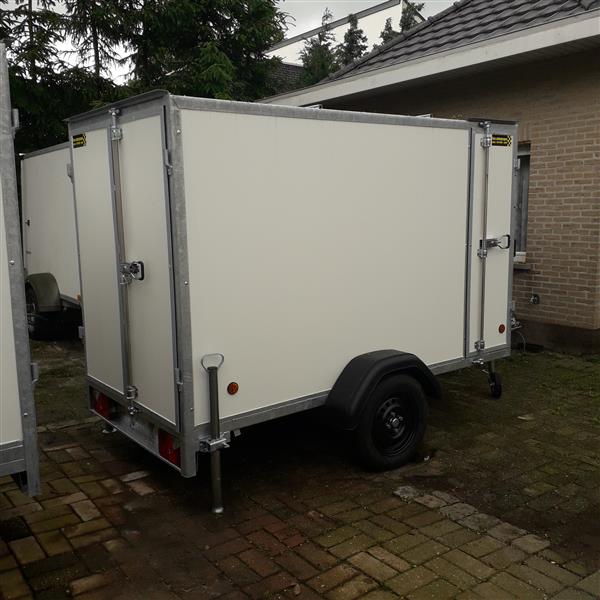 Grote foto gesloten aanhangwagen roca 750 kg auto diversen aanhangers