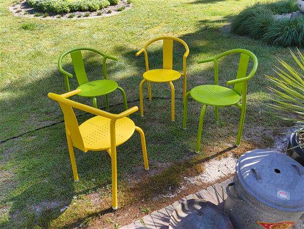 Grote foto garageverkoop zolderschatten diversen rommelmarktspullen