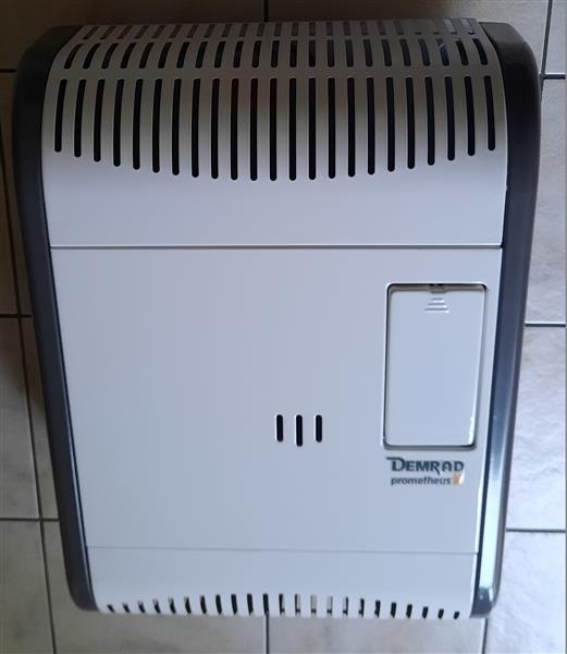 Grote foto 2 demrad gas kachels c20 2kw doe het zelf en verbouw verwarming radiatoren