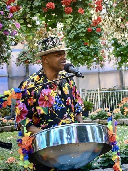 Grote foto caribische steelband muziek en instrumenten percussie