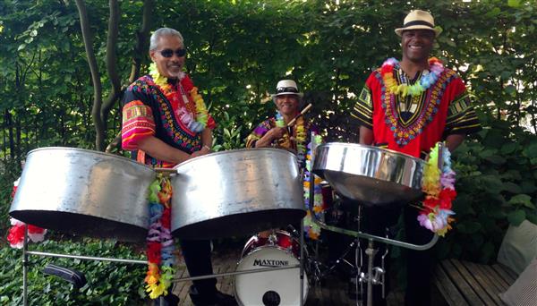 Grote foto caribische steelband muziek en instrumenten percussie