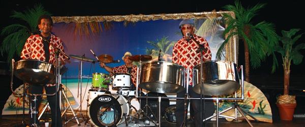 Grote foto caribische steelband muziek en instrumenten percussie