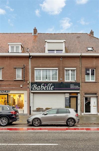 Grote foto handelszaak broodjeszaak met duplexwoning bedrijfspanden horecapanden te koop