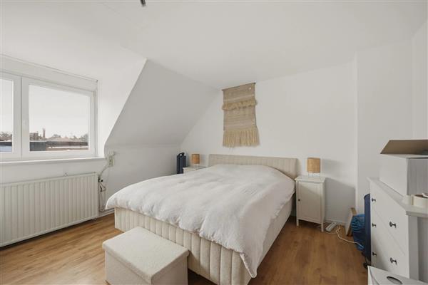 Grote foto handelszaak broodjeszaak met duplexwoning bedrijfspanden horecapanden te koop