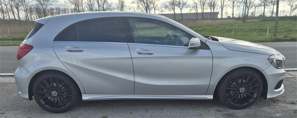 Grote foto mercedes a 180 cdi pack sport amg 04 2013 auto mercedes