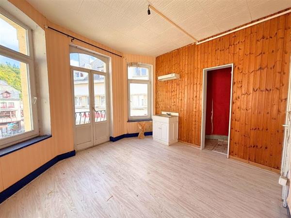 Grote foto bouillon pand met 2 handelswoningen. huizen en kamers bedrijfspanden