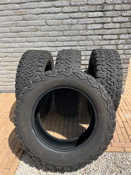 Grote foto bf goodrich all terrain ko2 auto onderdelen banden en velgen
