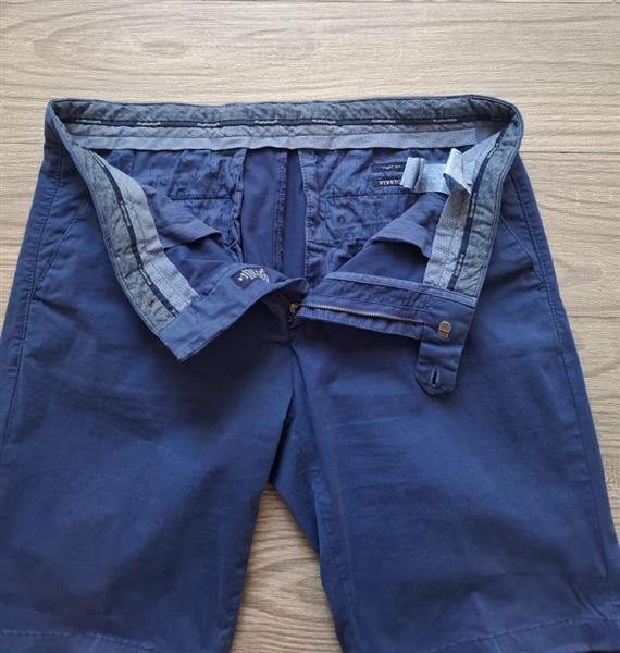 Grote foto chino short river woods in mooie blauwe kleur kleding heren broeken en pantalons