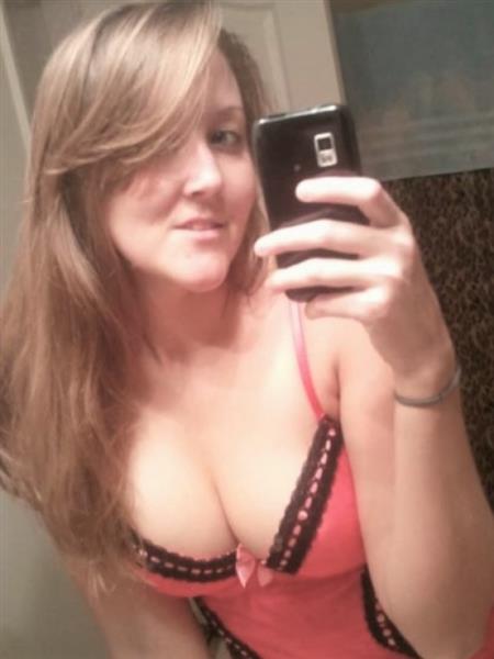 Grote foto ik trek graag mijn speelpakje voor je aan erotiek contact vrouw zoekt man