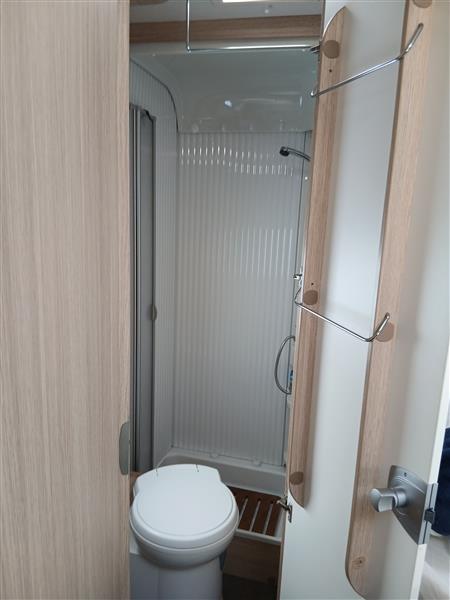 Grote foto camper sunlight 64 t 80003km 2019 caravans en kamperen campers