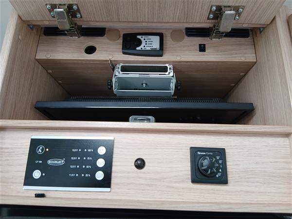 Grote foto camper sunlight 64 t 80003km 2019 caravans en kamperen campers