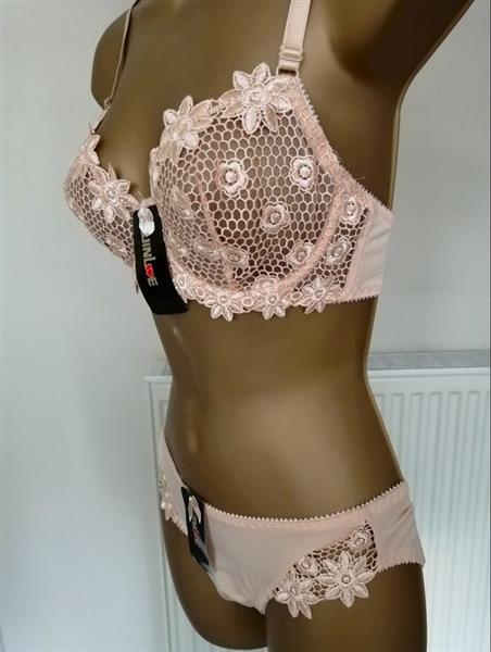 Grote foto chique goudbeige bh met slip d cups kleding dames ondergoed en lingerie