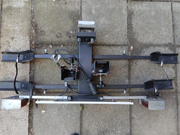 Grote foto fietsendrager fietsen en brommers fietsendragers en karren