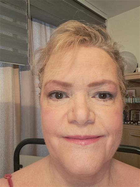 Grote foto mooie klssse vrouw zoekt man contacten en berichten vrouw zoekt man