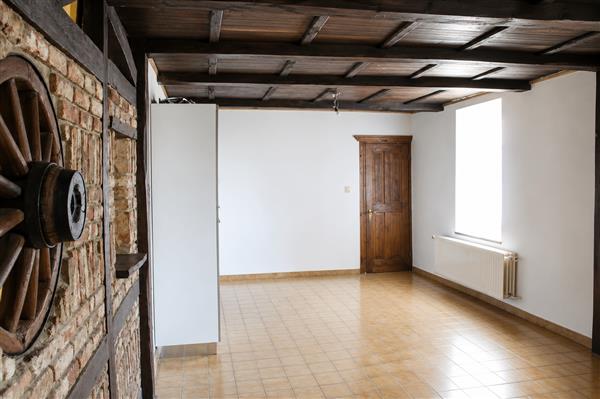 Grote foto offagne woning met tuintje. huizen en kamers eengezinswoningen