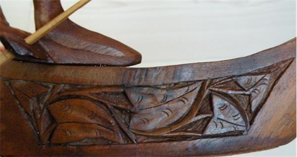 Grote foto drakenboot oosters houtsnijwerk. antiek en kunst niet westerse kunst