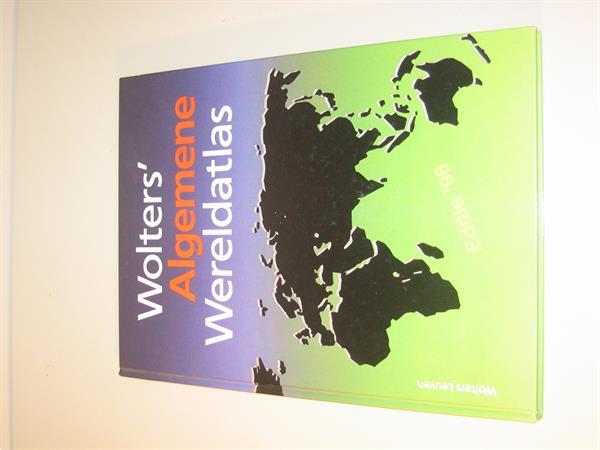 Grote foto wolters algemene wereldatlas wolters plantyn boeken atlassen en landkaarten