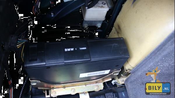 Grote foto bmw e39 540i sedan bily specialist in demonteren auto onderdelen uitlaatsystemen