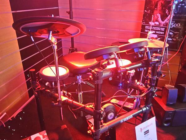 Grote foto yamaha dtx 700 k professioneel digitaal drumstel. muziek en instrumenten drumstellen en slagwerk