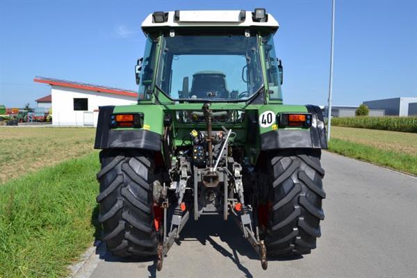 Grote foto fendt 309ca trekker met voorlader agrarisch tractoren