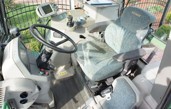 Grote foto fendt farmer 410 trekker met voorlader agrarisch tractoren