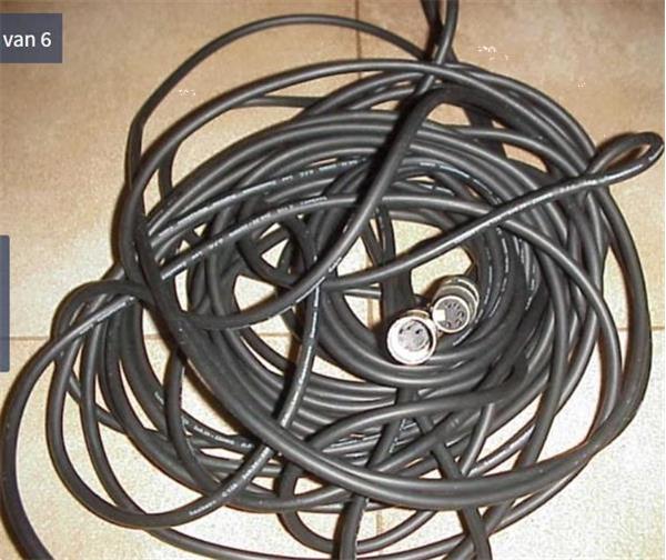 Grote foto een stok kabels voor verschillende mogelijkheden doe het zelf en verbouw elektra en kabels