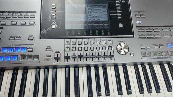 Grote foto yamaha tyros 5 61 toetsen 2016 muziek en instrumenten keyboards