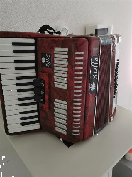 Grote foto playback accordeon met mp3 super geluid muziek en instrumenten accordeons