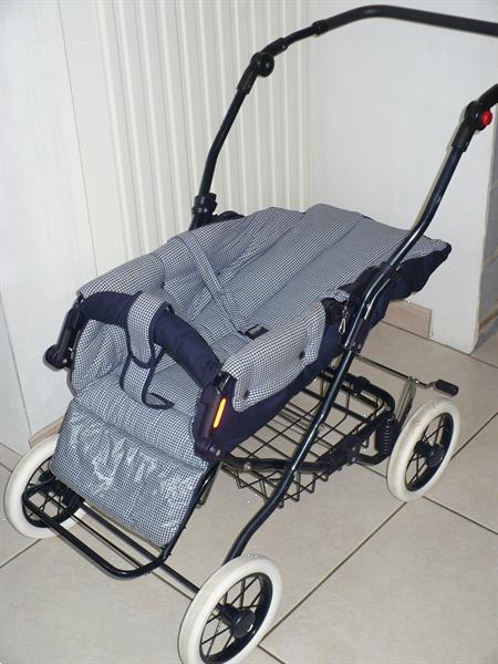 Grote foto kinderwagen wieg en buggy in zeer goede staat kinderen en baby kinderwagens