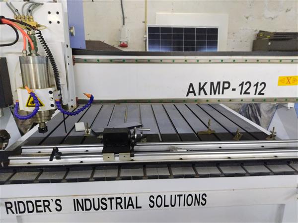 Grote foto cnc router voor metaal kunststof hout enz. nieuw zakelijke goederen gereedschappen