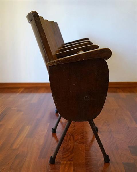 Grote foto bioscoopstoelen gefineerd hout rij met vier stoelen so antiek en kunst curiosa en brocante