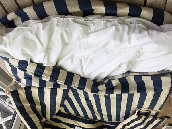 Grote foto dekbed donsdeken en bijpassende bed omranding kinderen en baby dekens en slaapzakjes