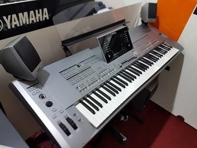 Grote foto yamaha tyros 5 roland fantom x6 yamaha psr s970 muziek en instrumenten keyboards
