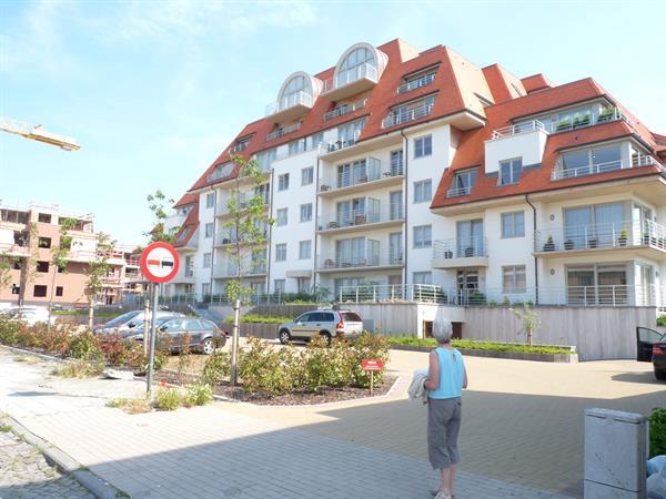 Grote foto te huur nieuwpoort vak ap 4 pers zicht op promenad vakantie belgi