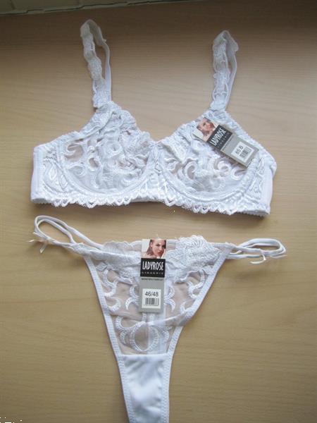 Grote foto chique witte bh met string in kant 70b 75c kleding dames ondergoed