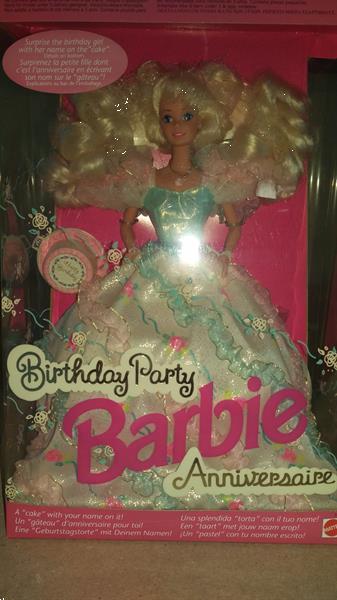 Grote foto birthday party barbie kinderen en baby poppen