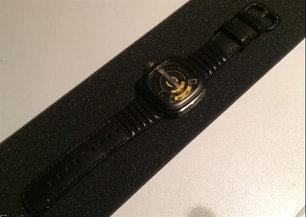 Grote foto sevenfriday m2 01 revolution automatisch horloge sieraden tassen en uiterlijk heren