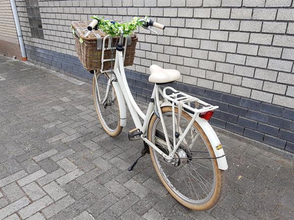 Grote foto batavus diva beige framemaat 56 met mand fietsen en brommers omafietsen