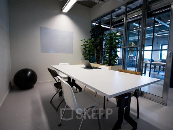 Grote foto kantoorruimte huren aan john m. keynesplein 12 46 in amsterd huizen en kamers bedrijfspanden
