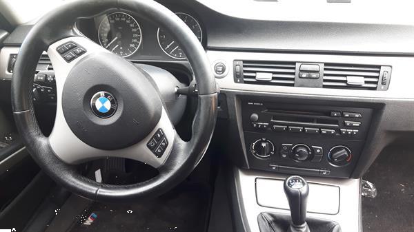 Grote foto bmw e90 met schade auto bmw