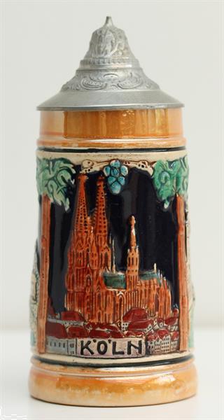 Grote foto set van 3 duitse bierpullen met tinnen deksel antiek en kunst keramiek en aardewerk