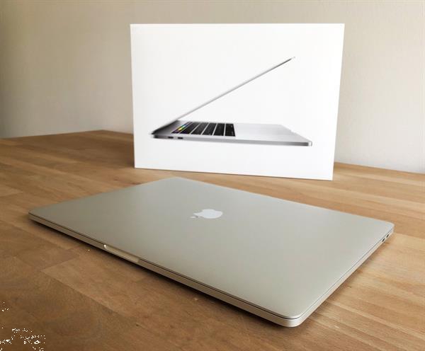Grote foto apple macbook air apple macbook pro 15 touch bar computers en software apple