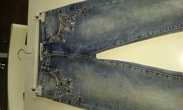 Grote foto jeansbroek met glitterversiering bovenaan kleding dames spijkerbroeken en jeans