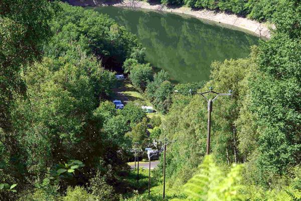 Grote foto ruime stacaravan aan een groot meer auvergne vakantie frankrijk