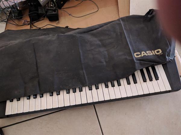 Grote foto te koop casio ct 840 doremi guide in goede staat muziek en instrumenten keyboards