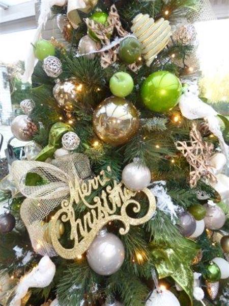 Grote foto kerstboom huren voor uw bedrijf of instelling diensten en vakmensen kerst